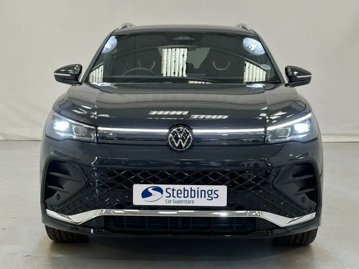 2024-volkswagen-tiguan-15-etsi-r-line-big-2