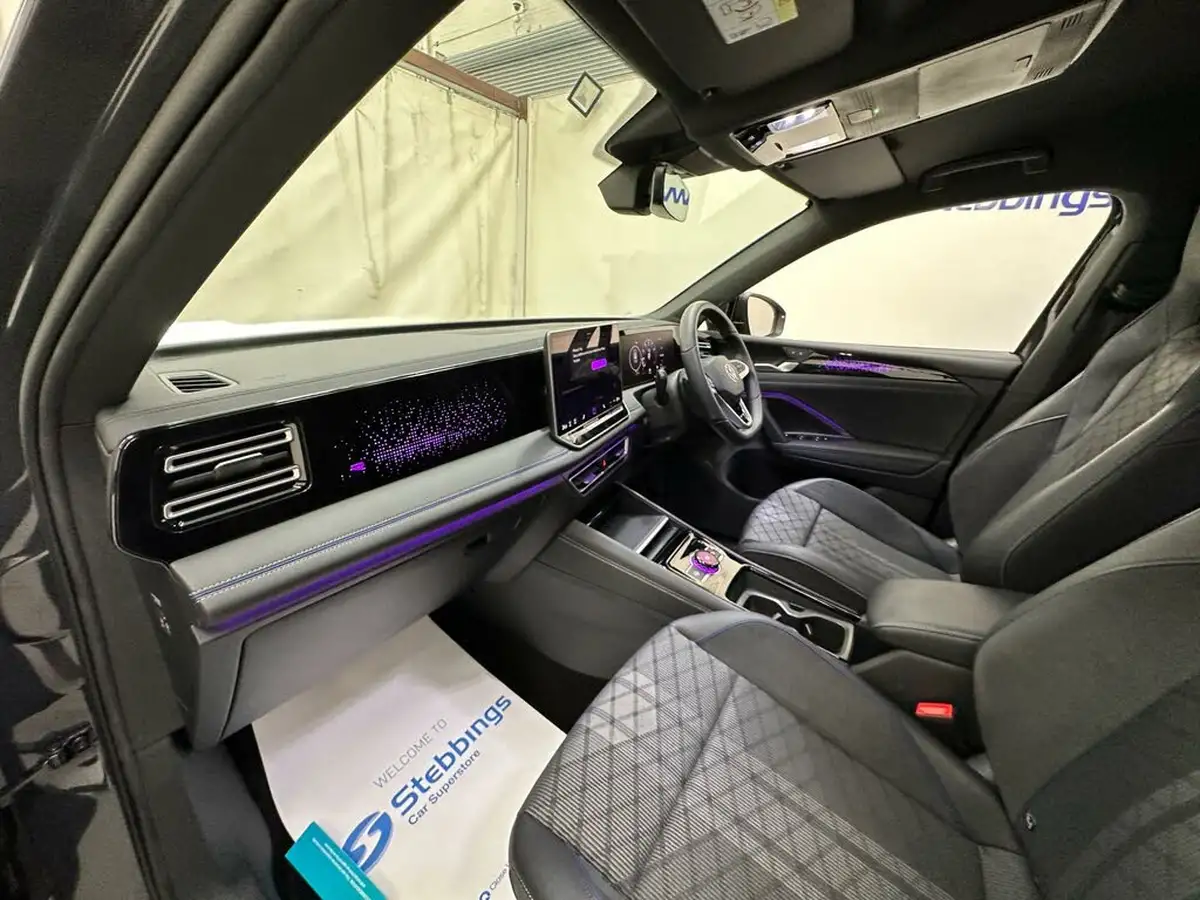 2024-volkswagen-tiguan-15-etsi-r-line-big-30