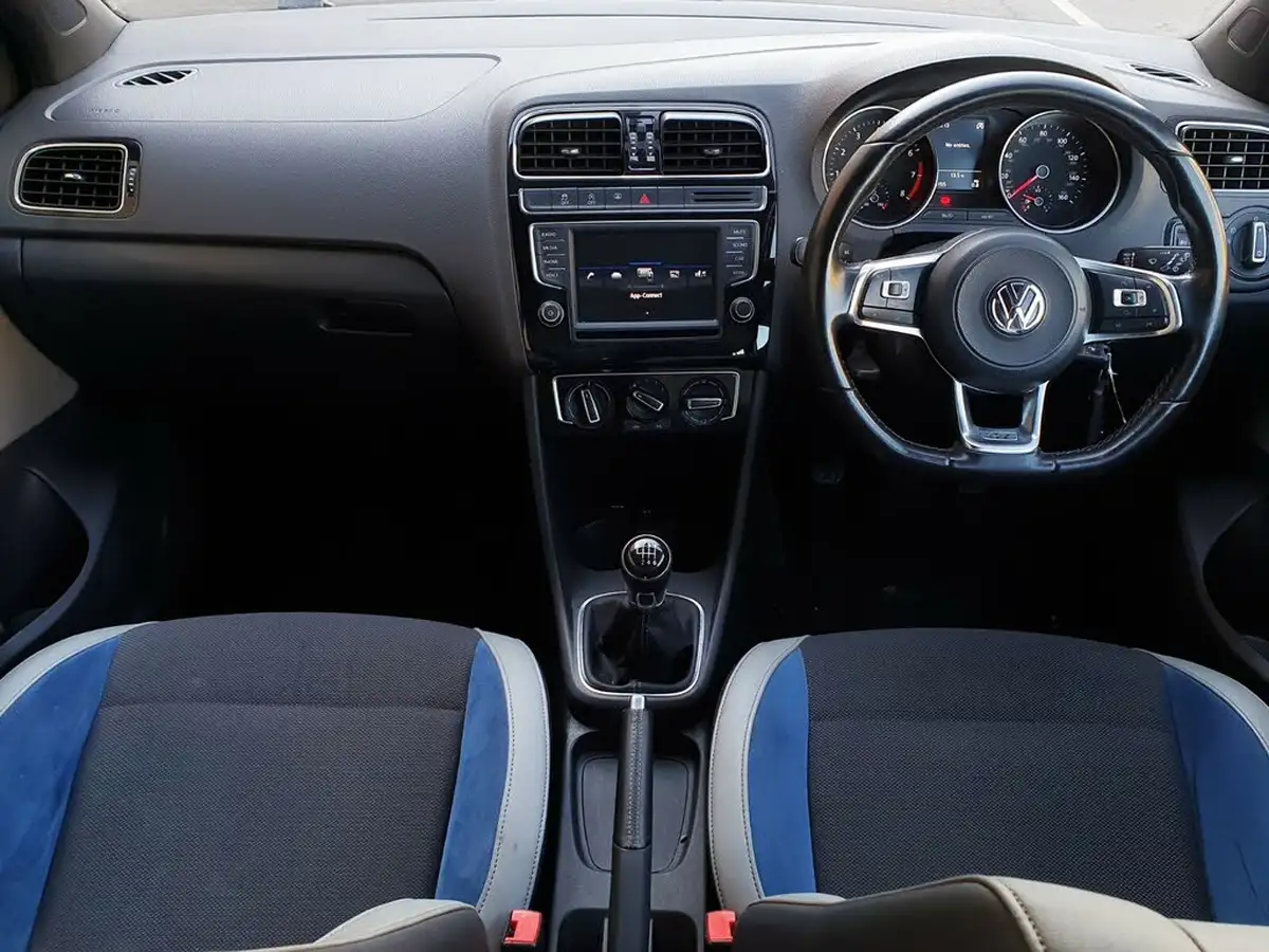 2017-volkswagen-polo-14-tsi-bluegt-act-ss-3d-big-12
