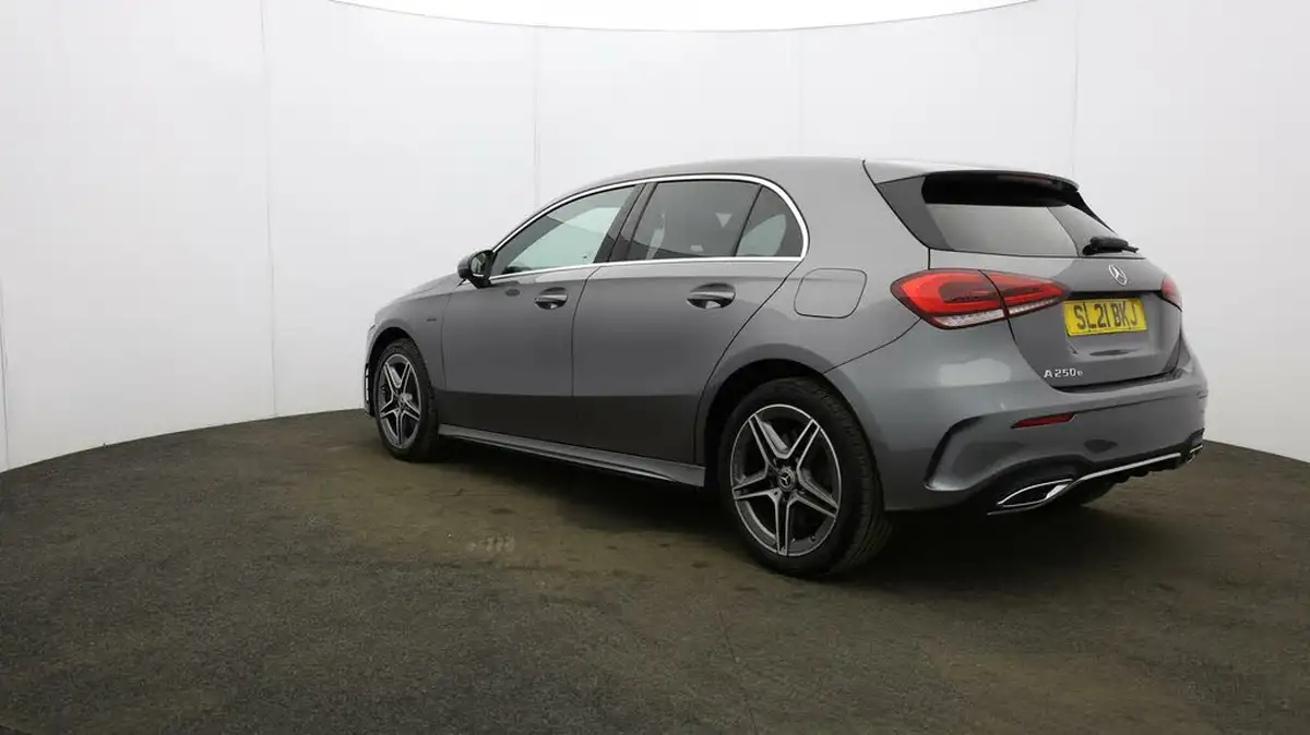 2021-mercedes-benz-a-class-13-a250e-amg-line-hatchback-5d-big-46