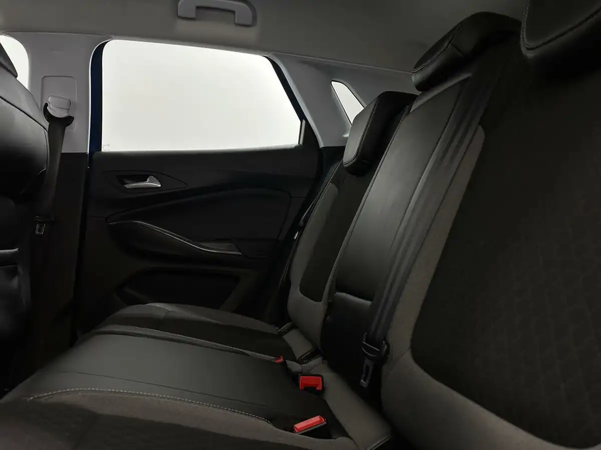 2019-vauxhall-grandland-x-12-sport-nav-big-38