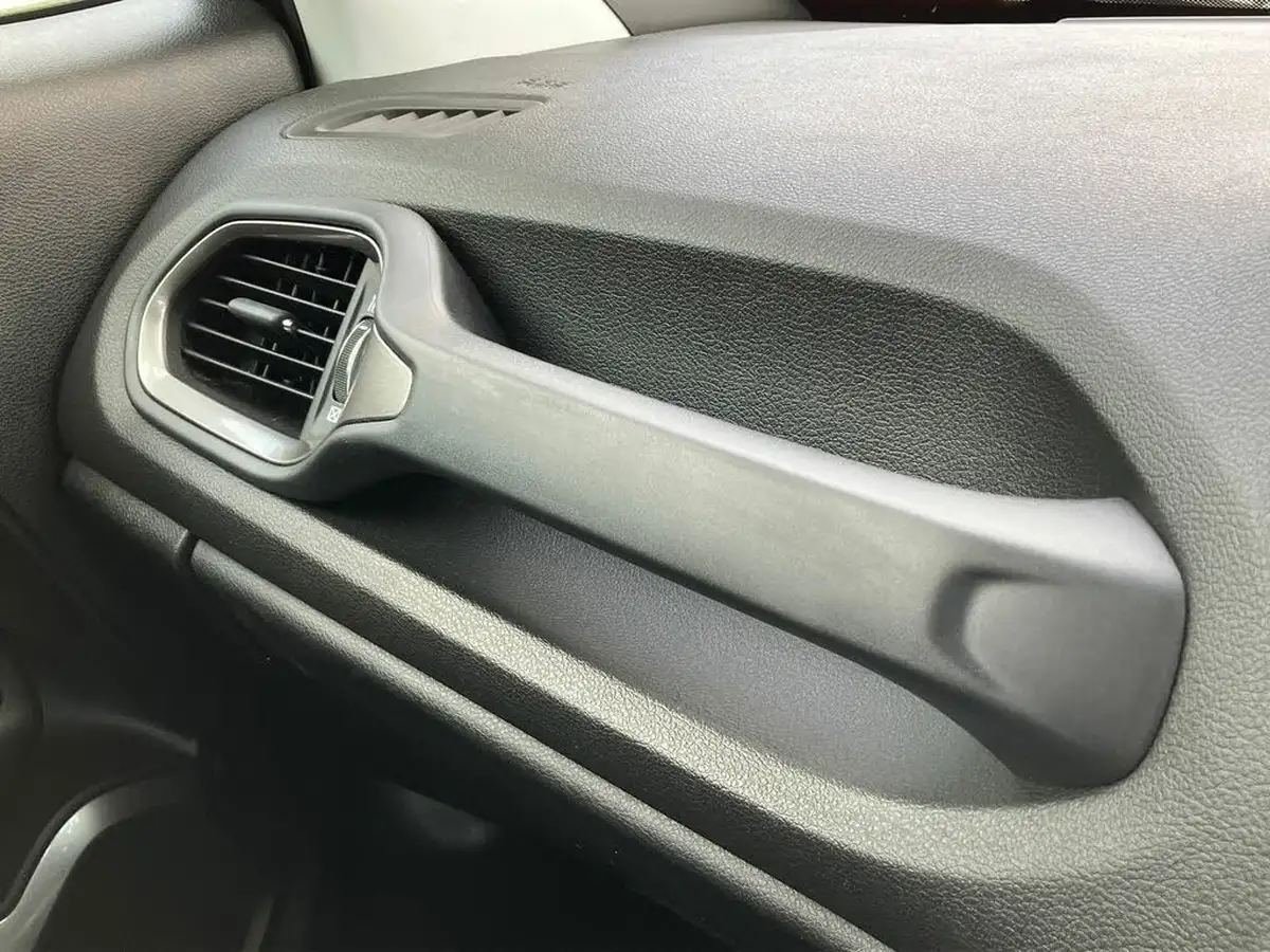 2019-jeep-renegade-10-gse-limited-big-41