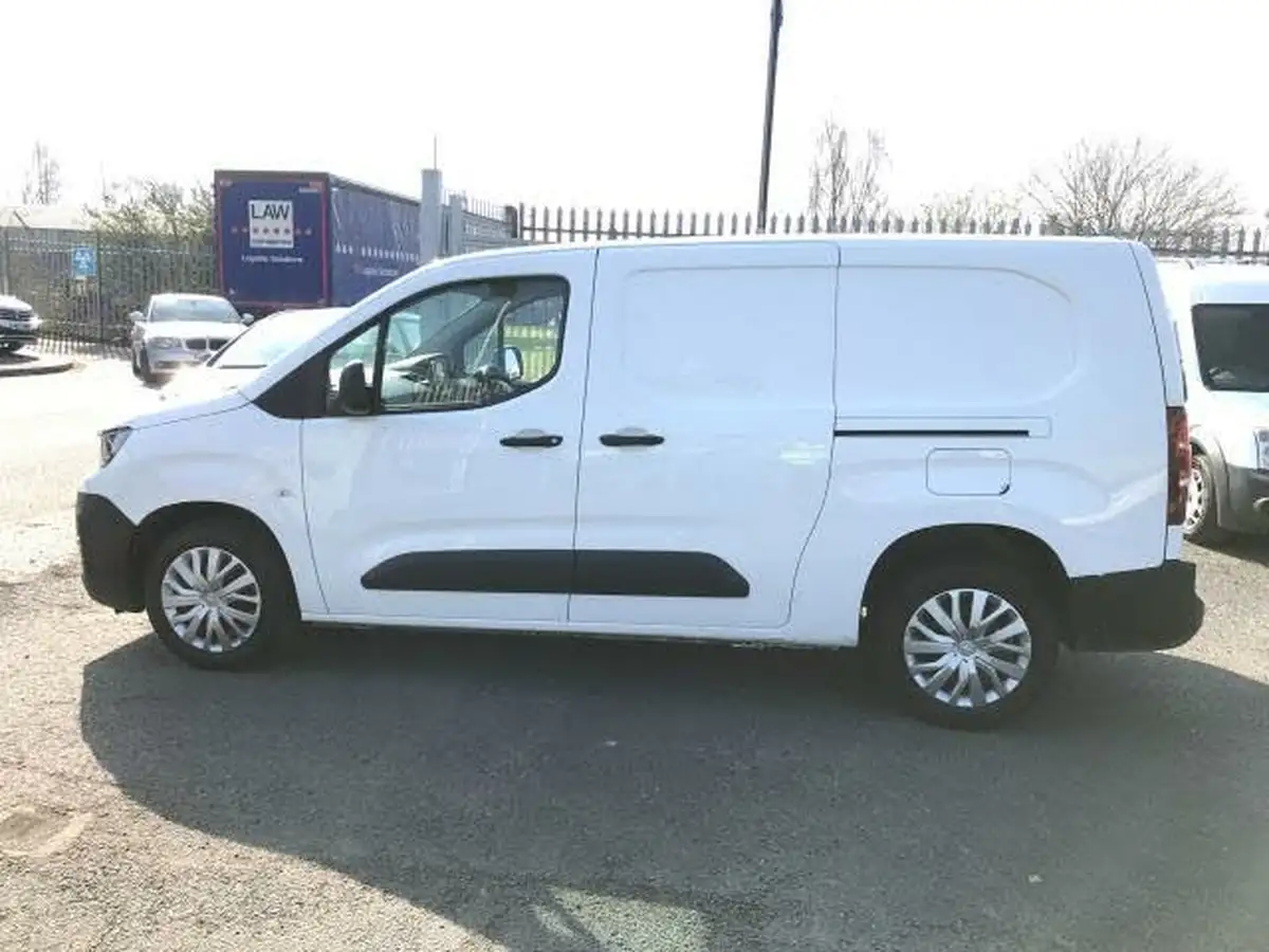2020-peugeot-partner-15-bluehdi-950-professional-100ps-eu6dt-long-panel-big-6