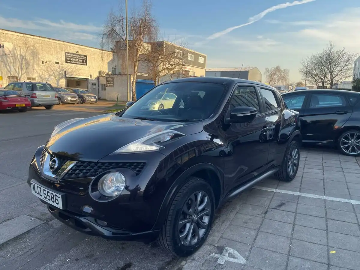 2014-nissan-juke-16-tekna-117ps-1598cc-xtronic-cvt-big-3