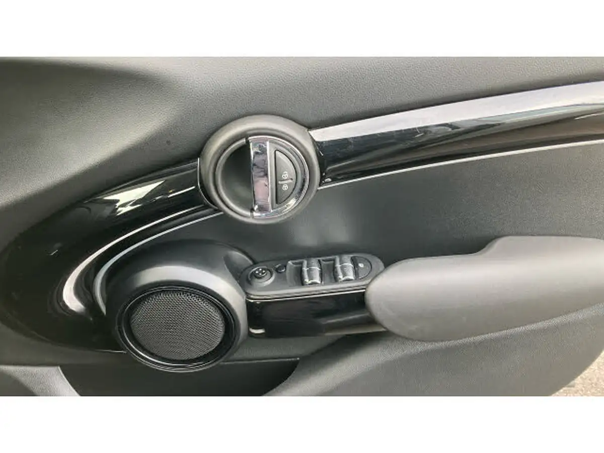 2021-mini-cooper-15-one-classic-5d-big-21