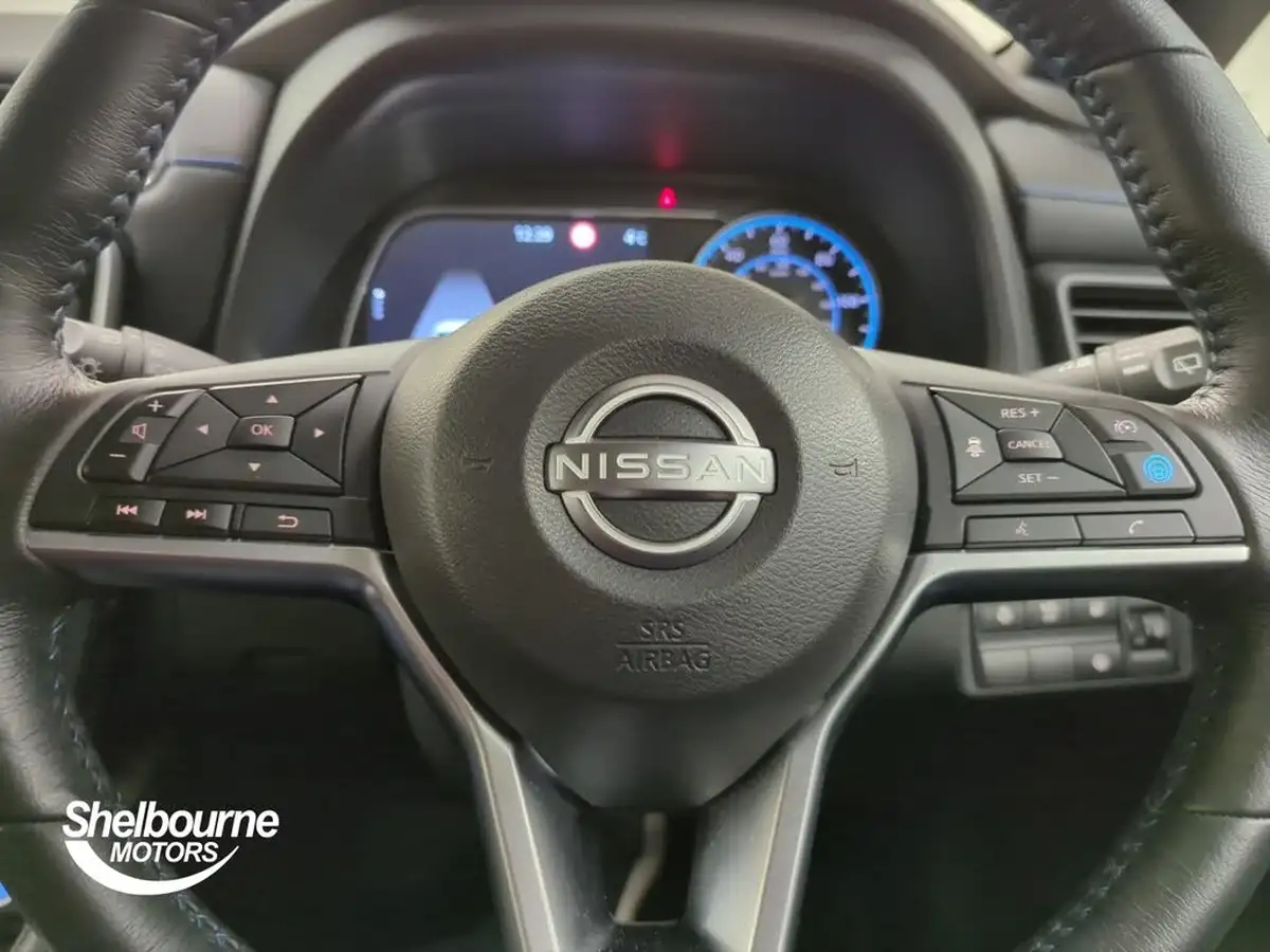 2024-nissan-leaf-e-e-tekna-59kwh-big-14