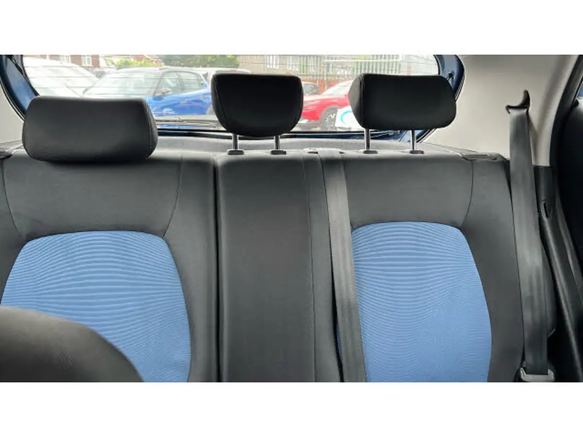 2015-hyundai-i10-10-se-big-14