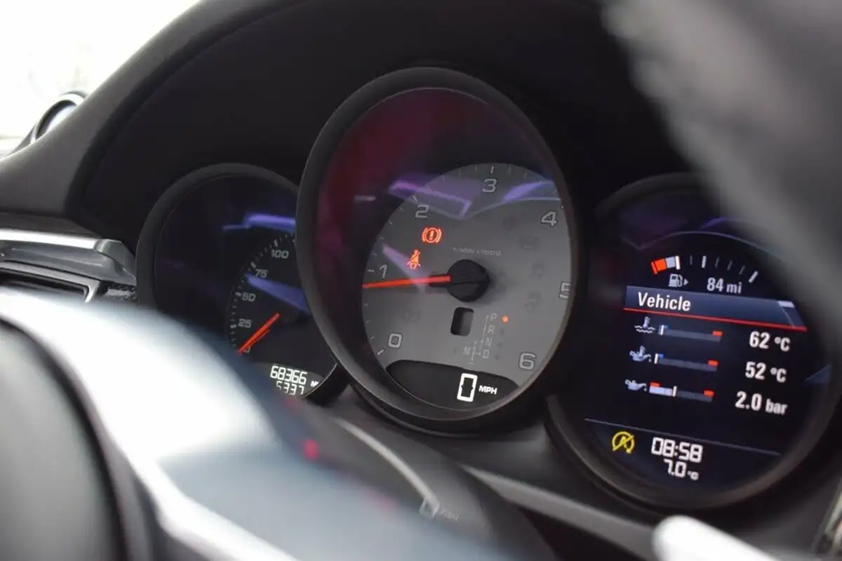 2014-porsche-macan-30td-s-big-37