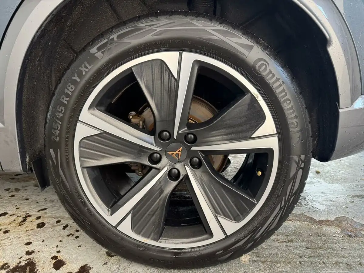 2021-cupra-formentor-14-e-hybrid-v1-big-38