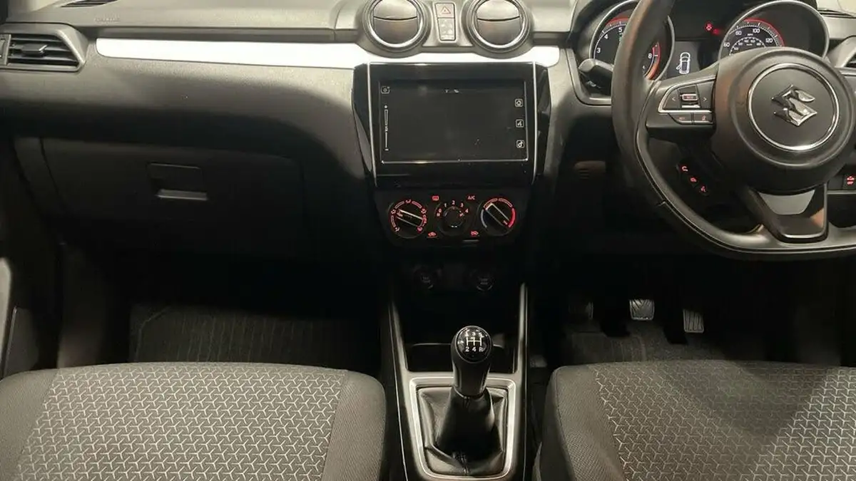 2024-suzuki-swift-12-dualjet-sz-l-big-15