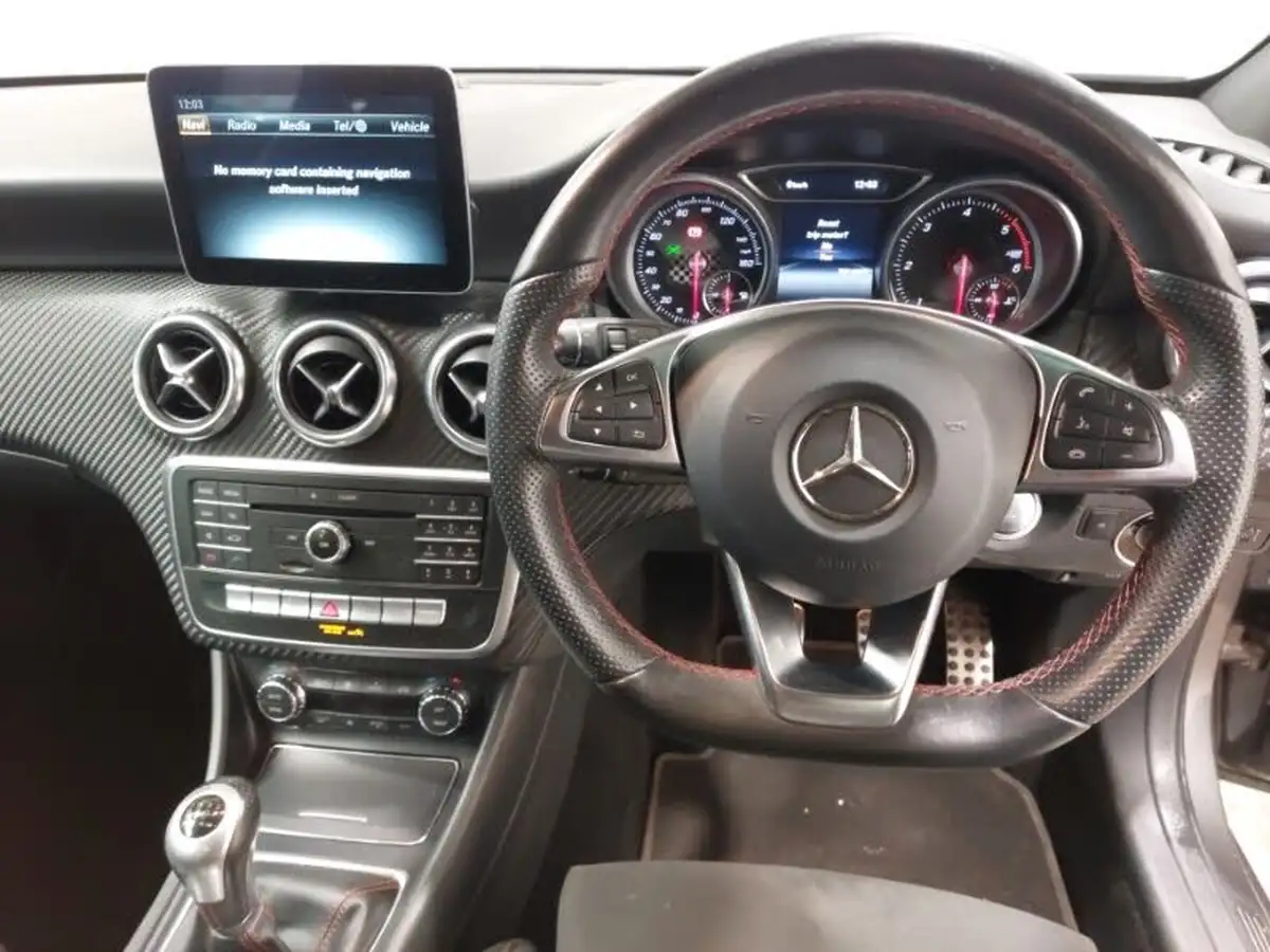 2017-mercedes-benz-a-class-15d-a180d-amg-line-ss-big-9