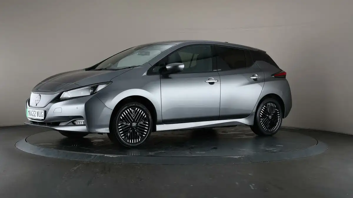 2022-nissan-leaf-e-e-tekna-59kwh-big-34