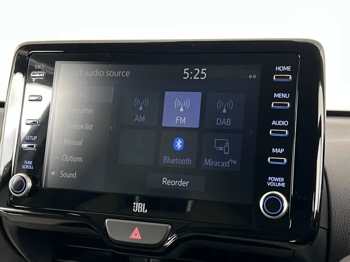 2021-toyota-yaris-15-vvt-i-excel-big-28