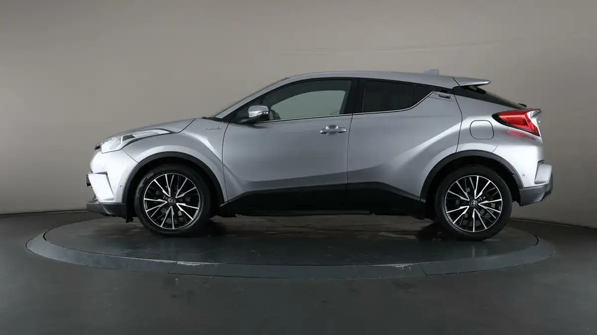 2018-toyota-c-hr-18-vvt-i-excel-big-3