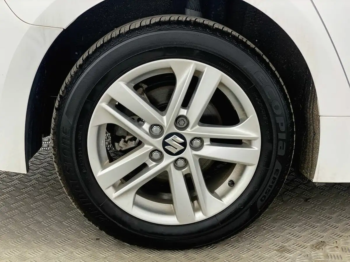 2023-suzuki-swace-18-motion-big-13
