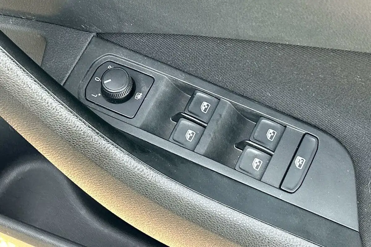 2020-skoda-scala-10-tsi-se-115ps-big-17