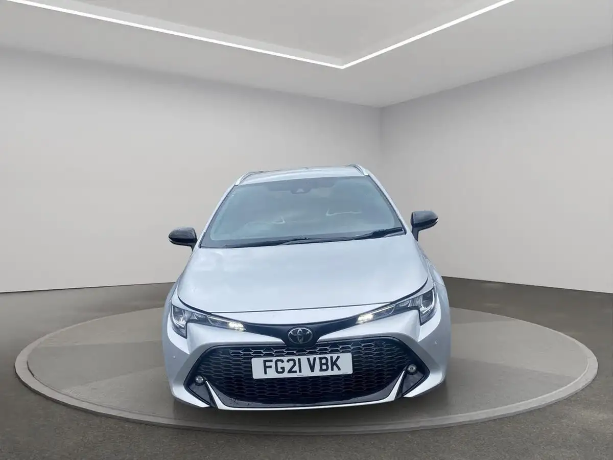 2021-toyota-corolla-18-vvt-i-gr-sport-17in-alloy-wheelstrk-touring-sports-big-2