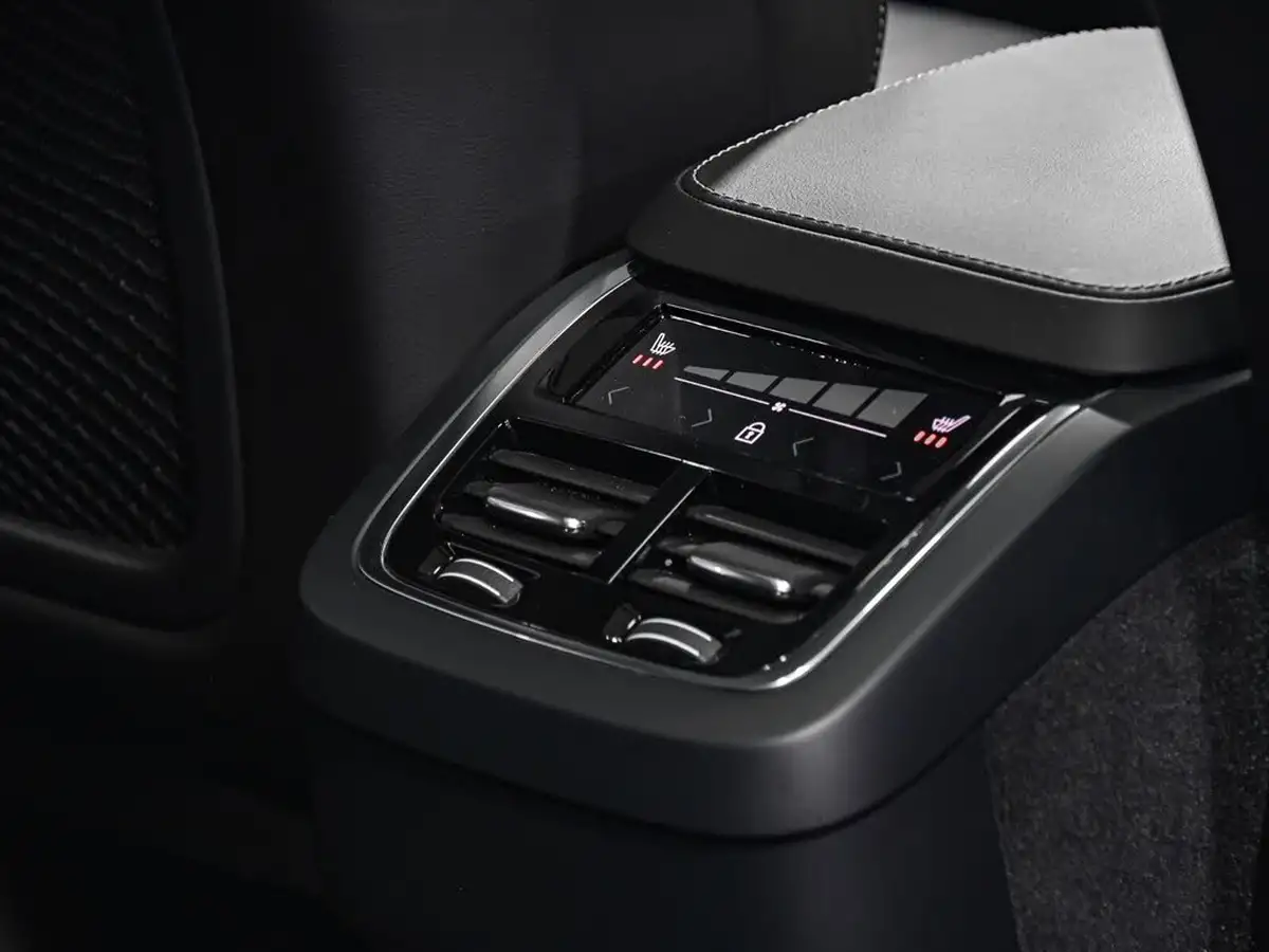 2023-volvo-xc90-20td-b5-plus-big-28