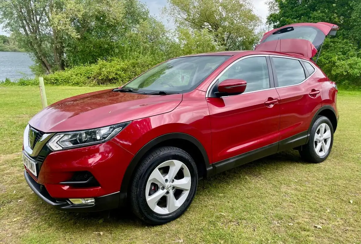2018-nissan-qashqai-12-dig-t-acenta-big-2