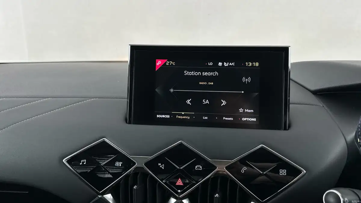2022-ds-ds-3-crossback-12-puretech-bastille-101ps-big-11