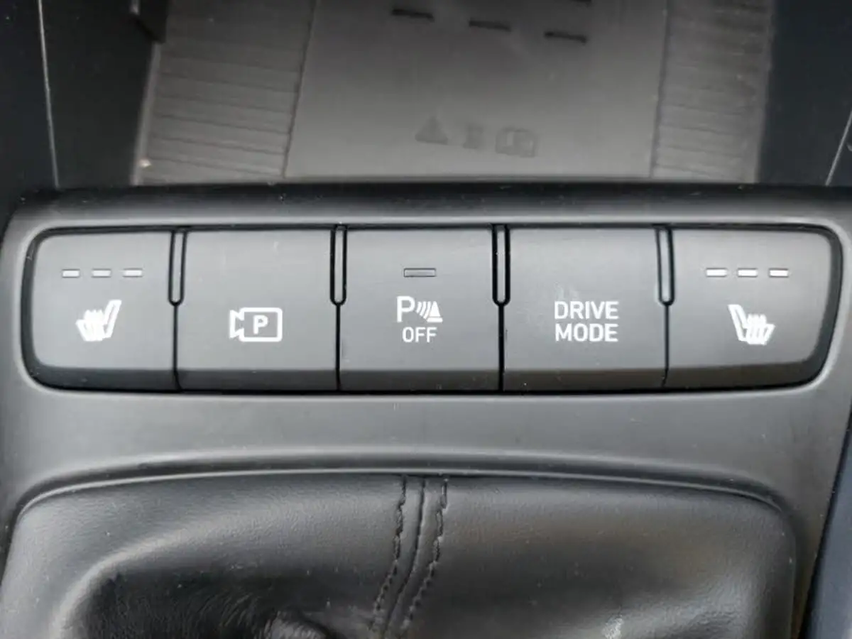 2022-hyundai-bayon-10-t-gdi-premium-100ps-big-18