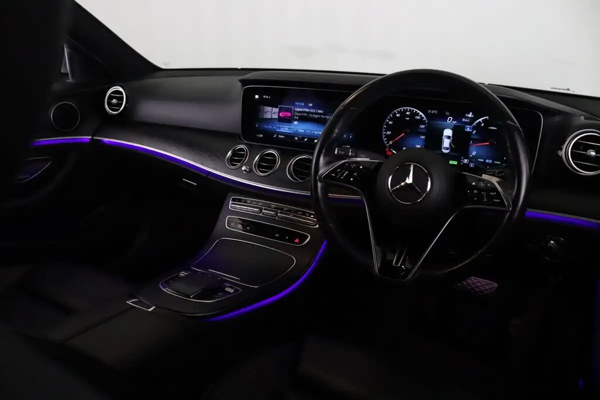 2022-mercedes-benz-e-class-20-e200-amg-line-211ps-saloon-4d-big-15