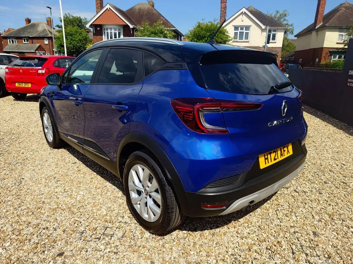 2021-renault-captur-13-tce-iconic-130bhp-big-3