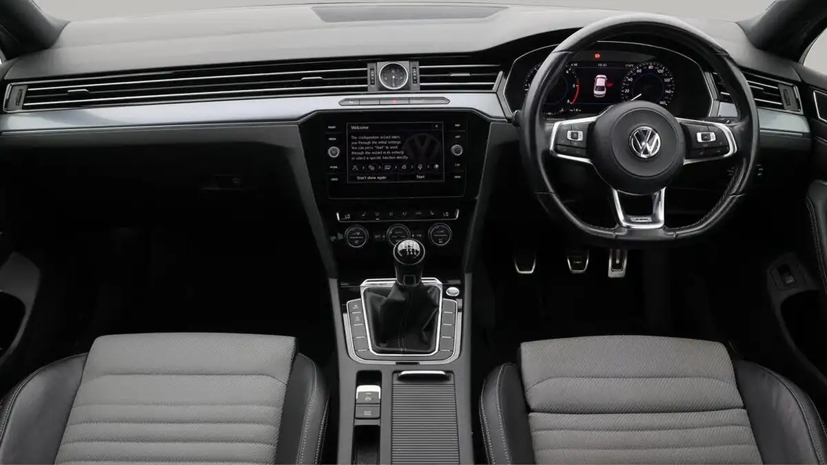 2019-volkswagen-passat-20tdi-r-line-150ps-scr-saloon-4d-big-15