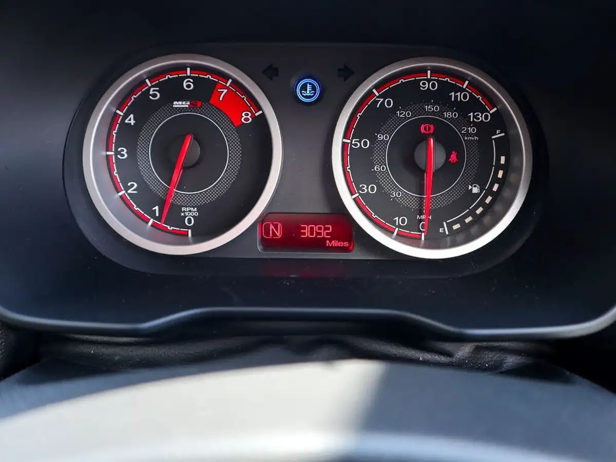 2024-mg-mg3-15-vti-tech-exclusive-nav-big-5