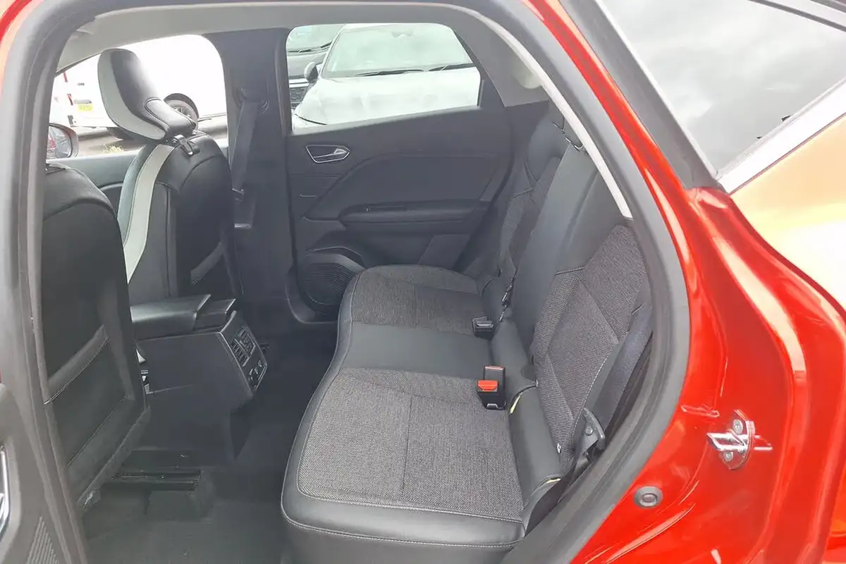 2020-renault-captur-13-tce-s-edition-130bhp-edc-auto-big-8
