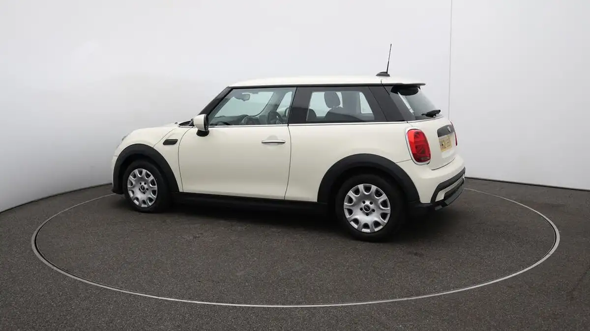 2021-mini-cooper-15-one-classic-3d-big-45