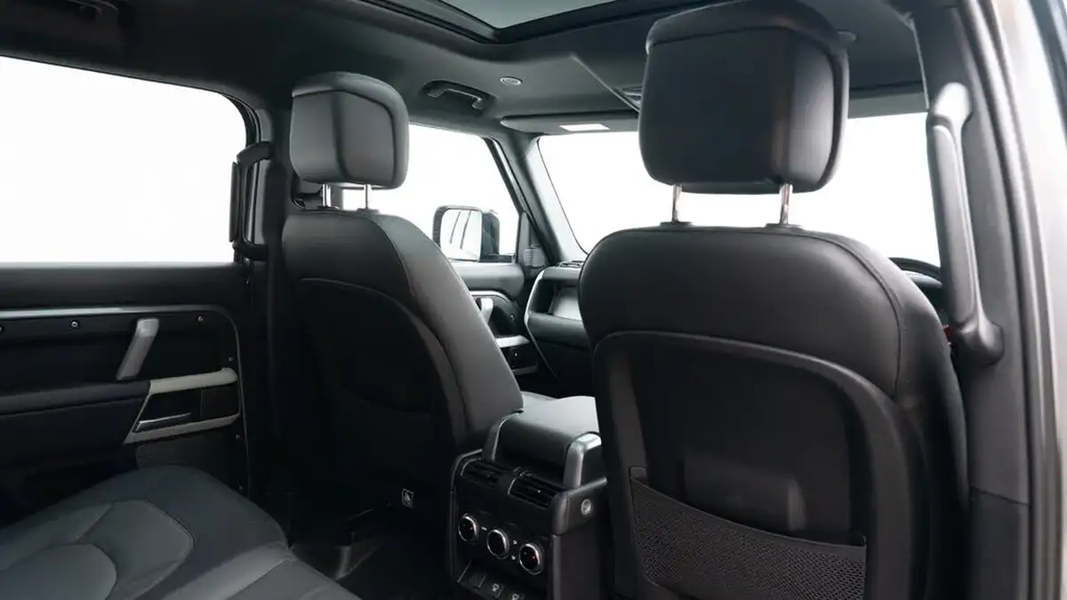2024-land-rover-110-defender-30-d300-x-dynamic-hse-big-16