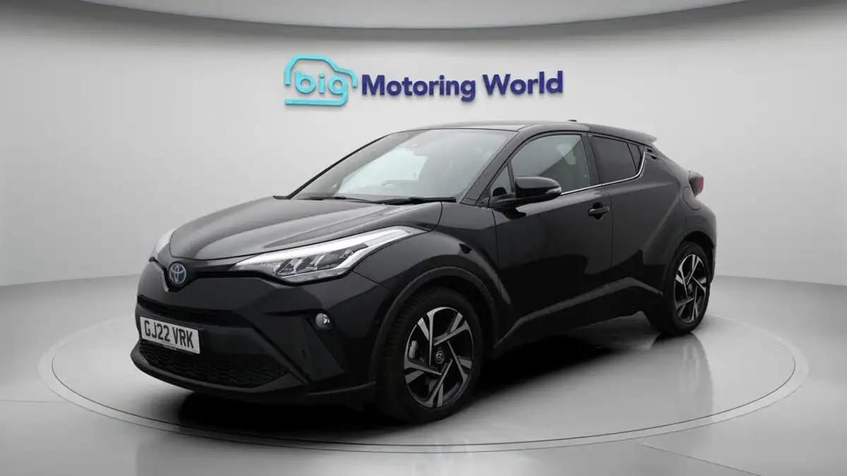 2022-toyota-c-hr-20-vvt-i-design-big-3