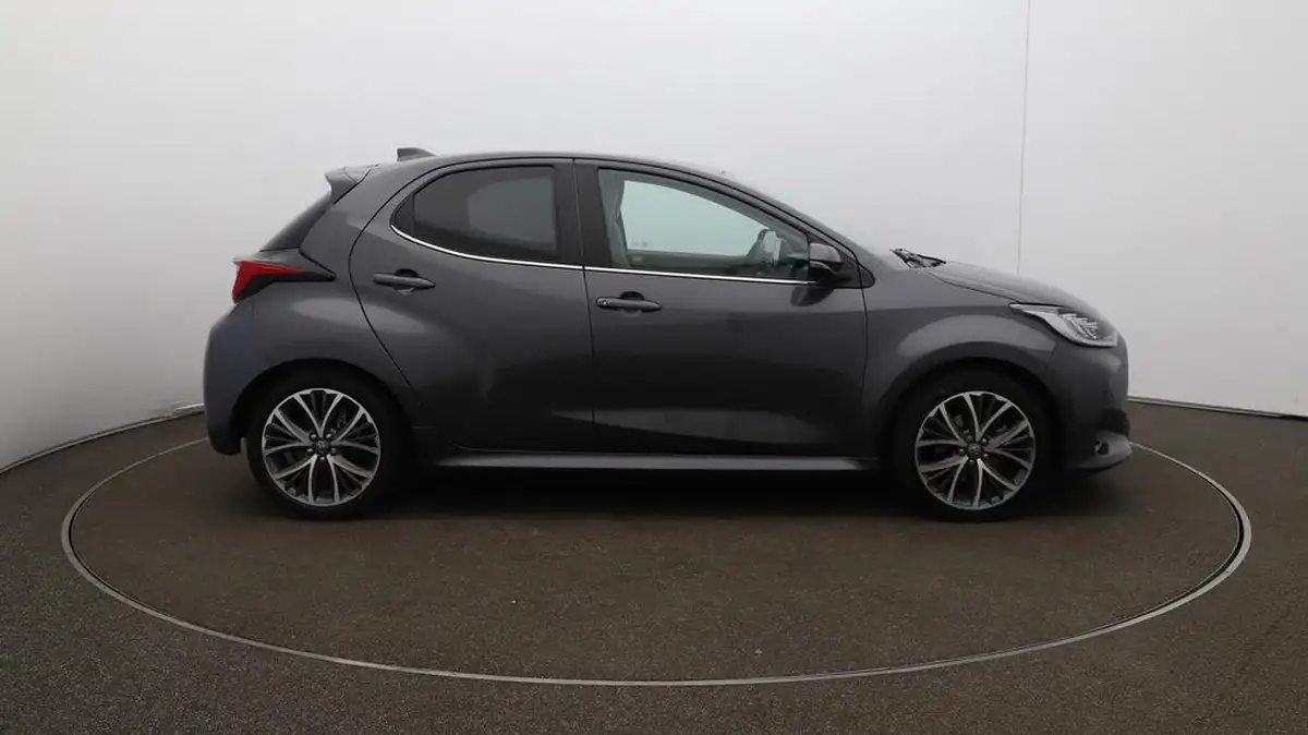 2022-toyota-yaris-15-vvt-i-excel-big-41