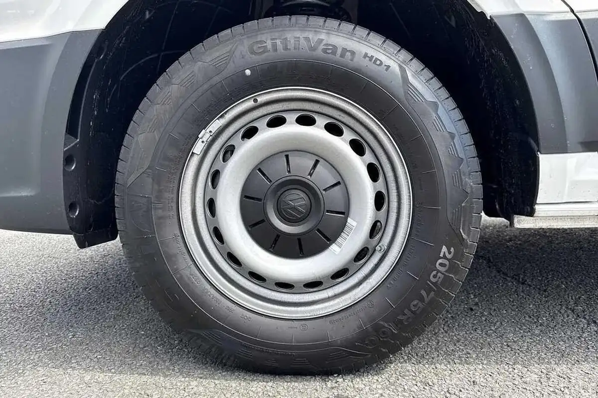 2024-volkswagen-crafter-20tdi-cr35-mwb-commerce-plus-140pseu6d-big-22