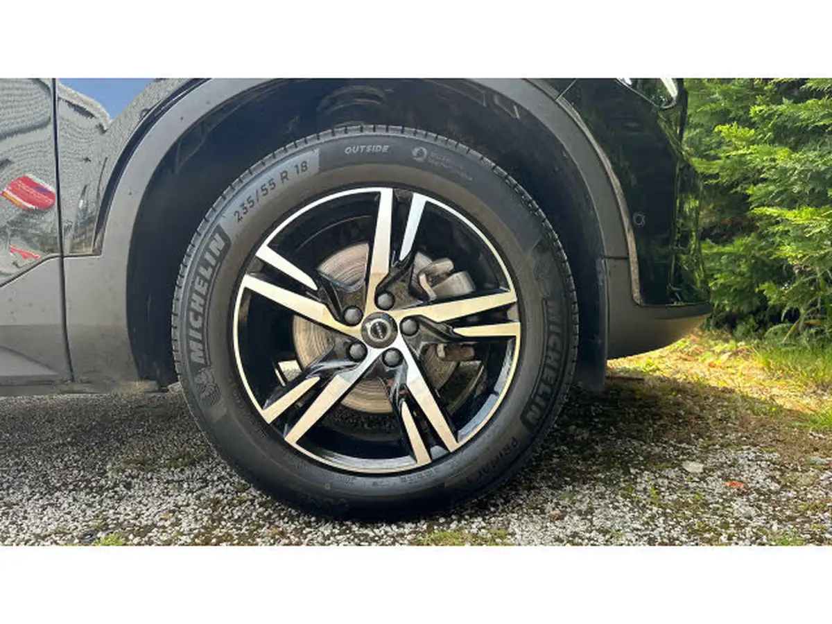 2023-volvo-xc40-20-b4-plus-awd-big-15
