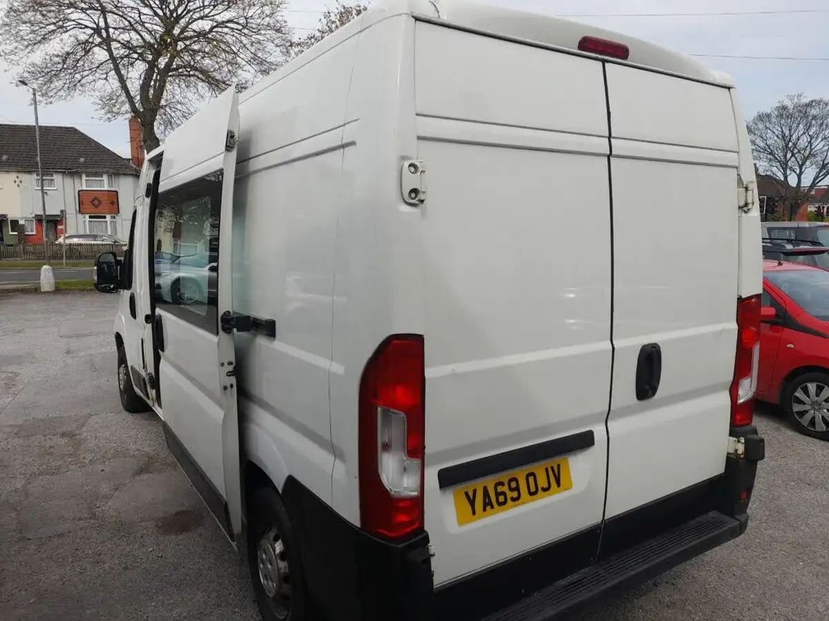 2019-citroen-relay-20bluehdi-35-l3h2-enterprise-130eu6-crewcab-big-3