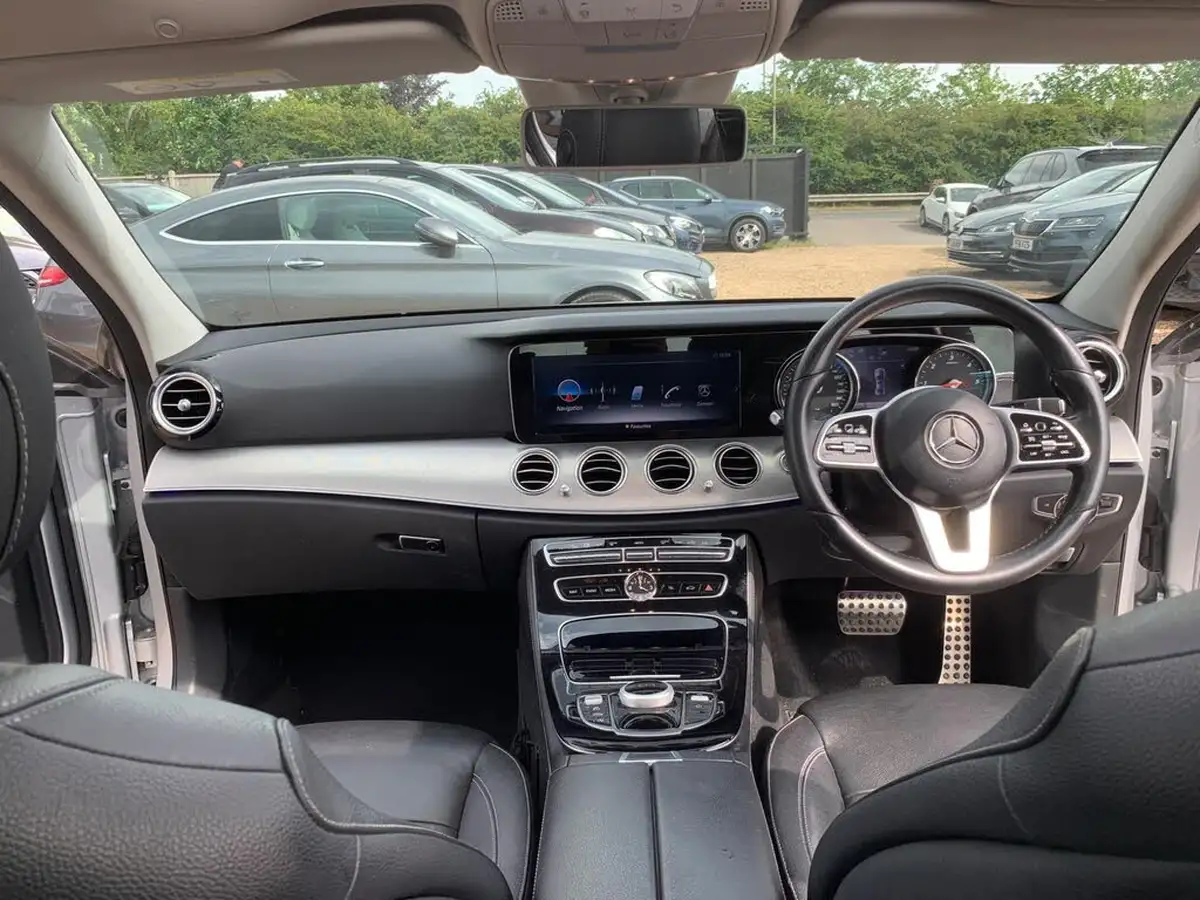2018-mercedes-benz-e-class-20d-e220d-se-premium-plusss-saloon-4d-big-33