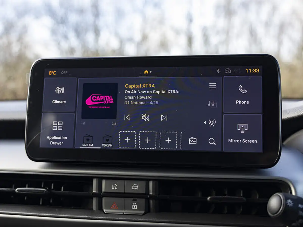 2025-jeep-avenger-12-gse-summit-e-hybrid-48v-auto-big-15