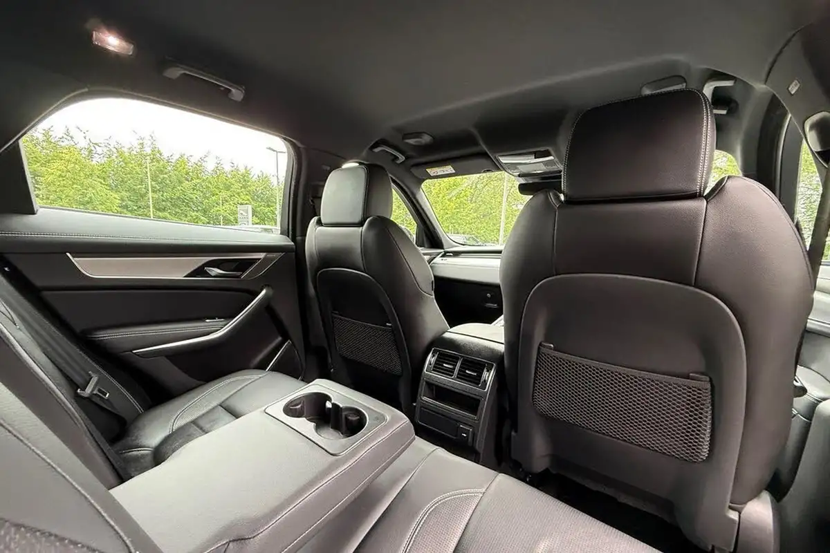 2022-jaguar-f-pace-20-p400e-r-dynamic-se-big-40