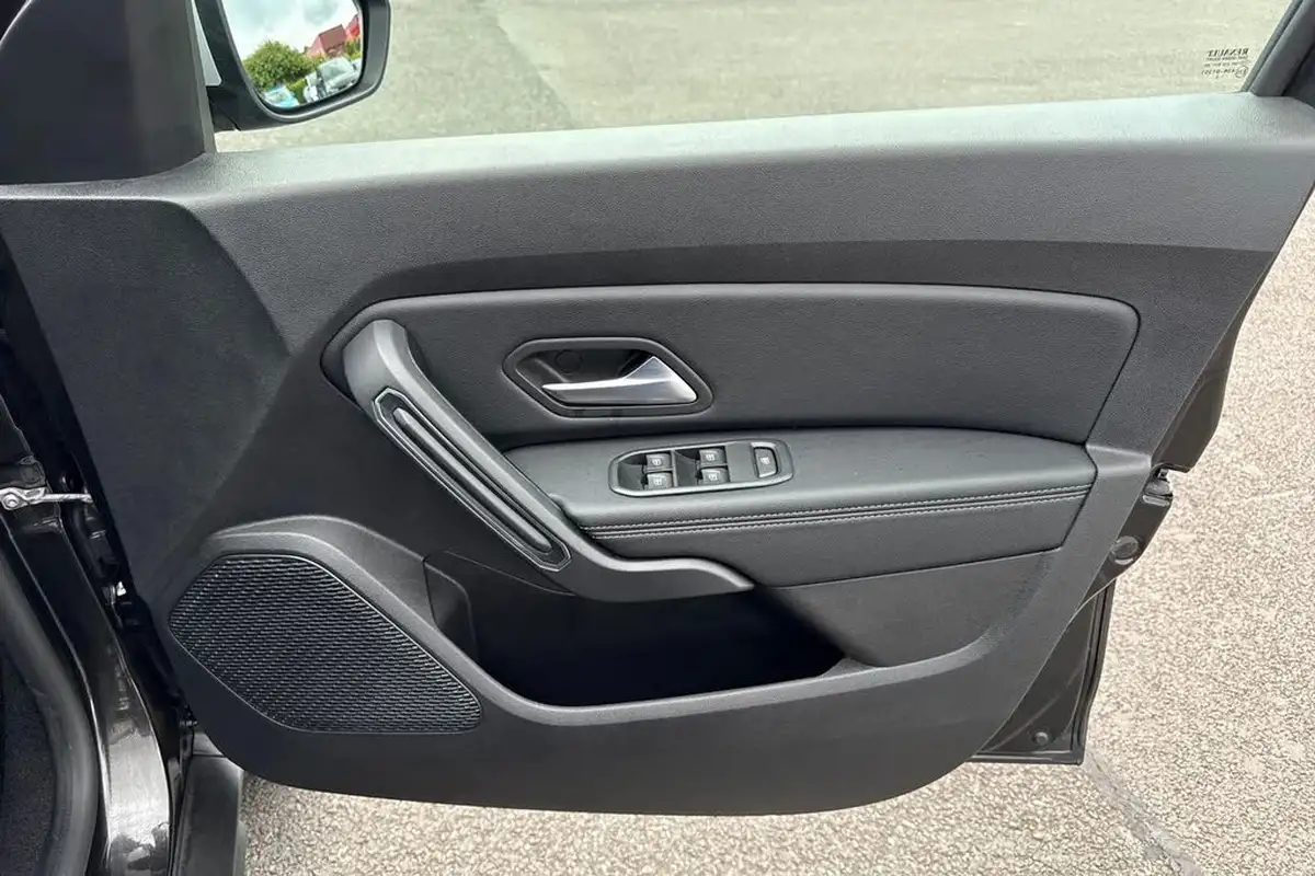 2022-dacia-duster-09-tce-prestige-big-19
