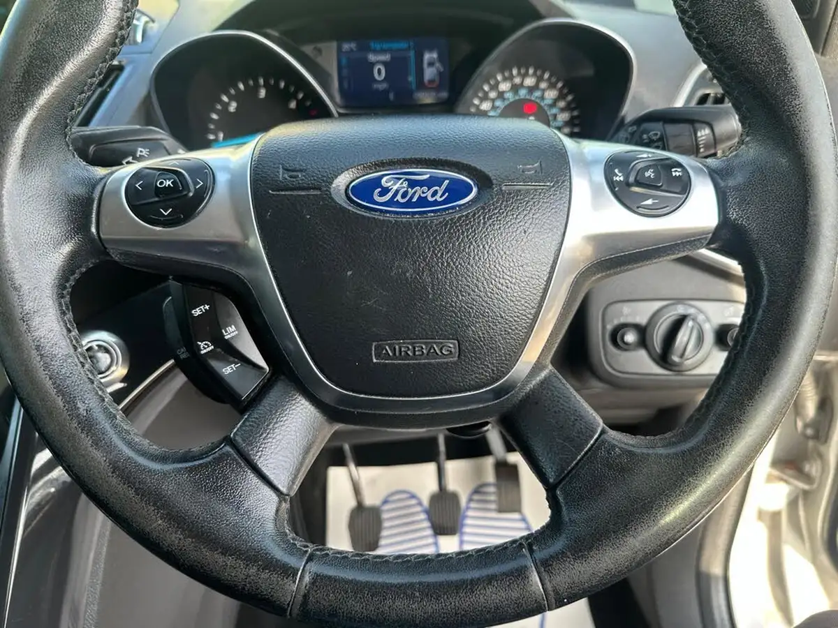 2015-ford-kuga-20tdci-titanium-150ps-big-16
