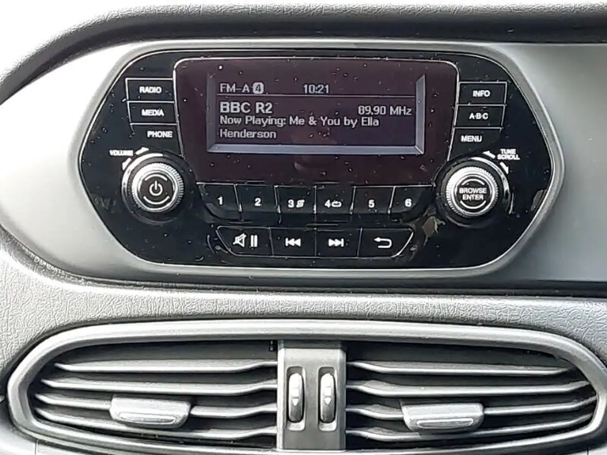 2020-fiat-tipo-14-easy-hatchback-5d-big-9