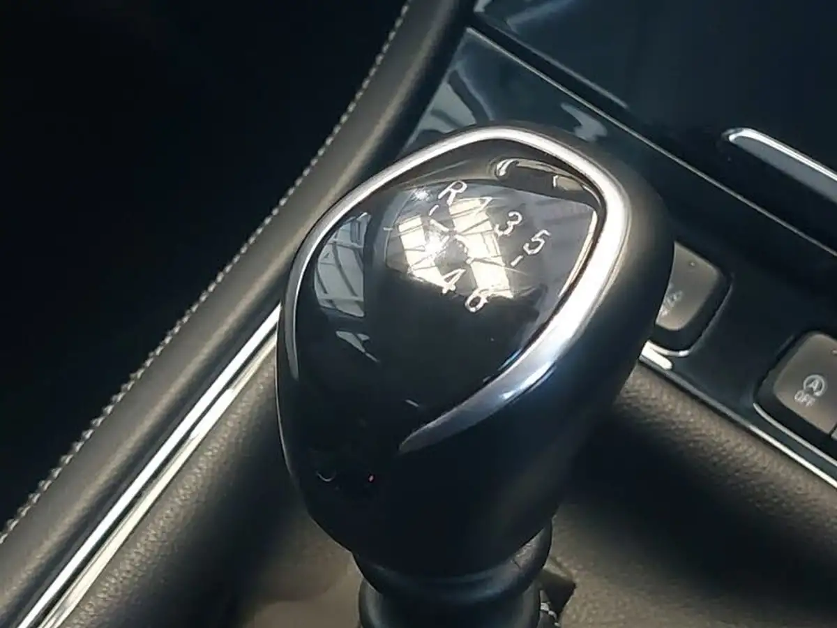 2019-vauxhall-grandland-x-12-se-ss-big-14