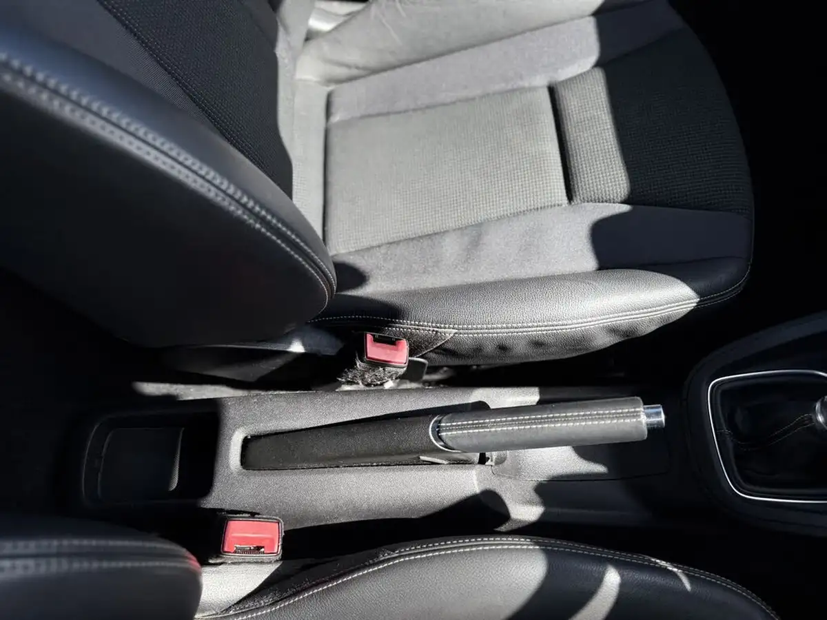 2015-audi-a1-16tdi-s-line-hatchback-3d-big-42