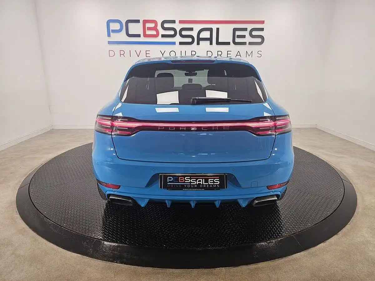 2018-porsche-macan-big-16