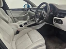 2018-porsche-macan-small-3