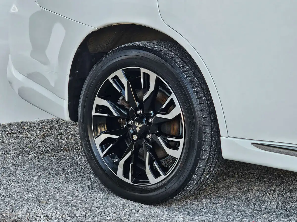2017-mitsubishi-outlander-20-4hs-phev-5st-big-23