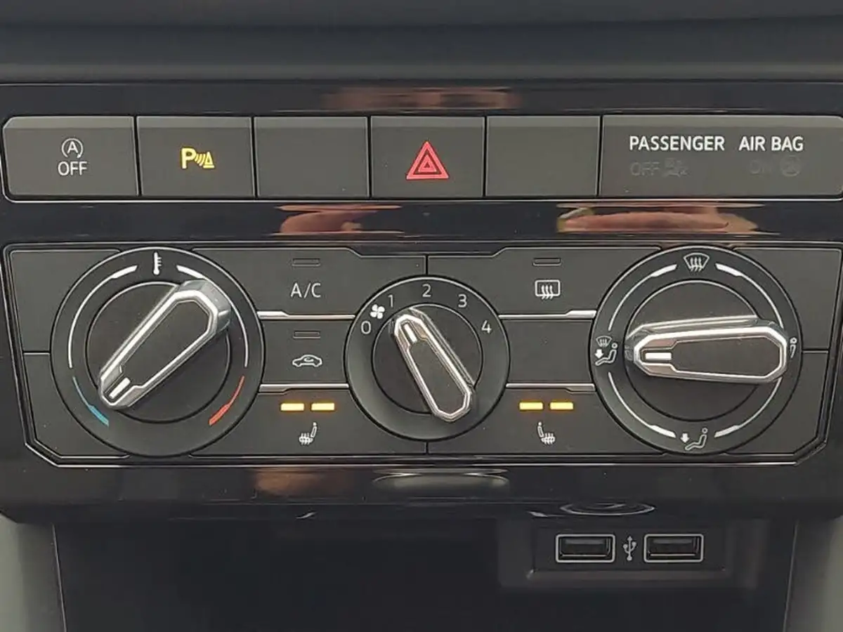 2020-volkswagen-t-cross-10-tsi-se-95ps-big-14