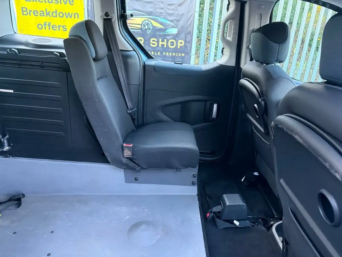2013-citroen-berlingo-16td-xtr-airdream-egs6-big-23